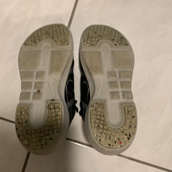 Girls trainer shoes - Picture 4 of 5